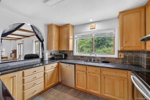 1225 Albany Post Road, Croton-on-hudson, NY 10520