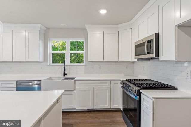 212 LOTUS AVE, Voorhees, NJ 08043