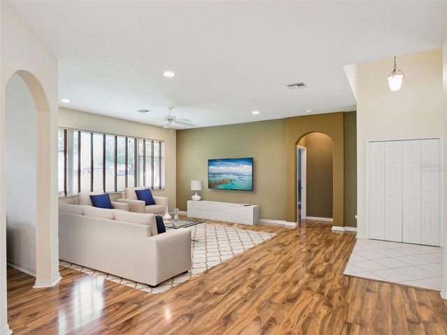 5545 SQUIRES DRIVE, Leesburg, FL 34748