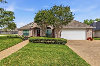 401 Sapphire Drive, College Station, TX 77845