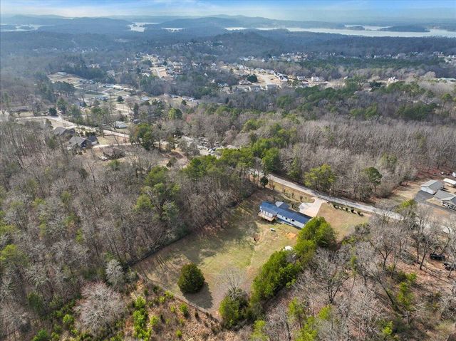 8635 Brenda Drive, Harrison, TN 37341