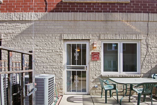 2415 W 32nd Place, Chicago, IL 60608