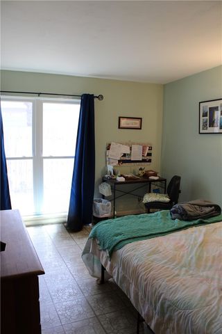 717 Santa Barbara Dr, Kingsville, TX 78363