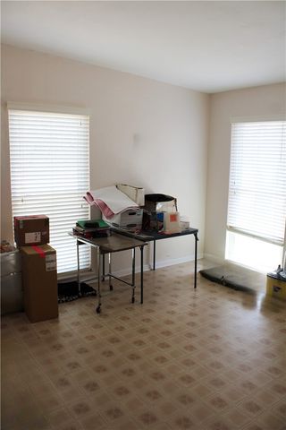 717 Santa Barbara Dr, Kingsville, TX 78363