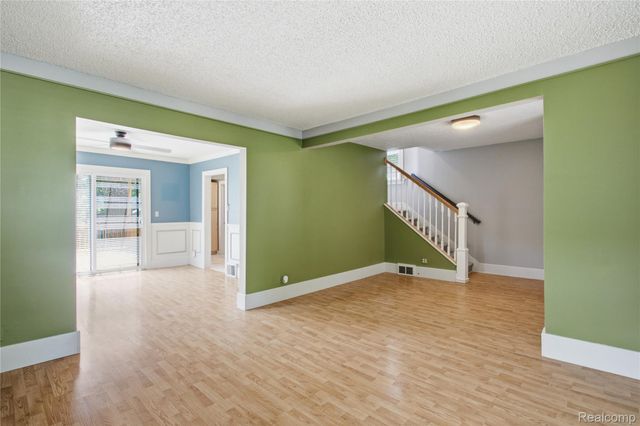 536 E Maplehurst Street, Ferndale, MI 48220