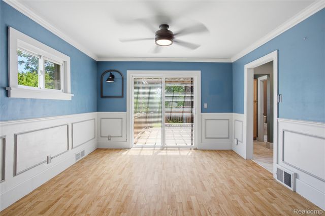 536 E Maplehurst Street, Ferndale, MI 48220