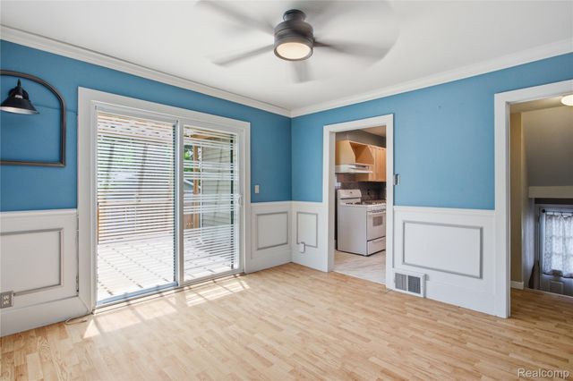 536 E Maplehurst Street, Ferndale, MI 48220