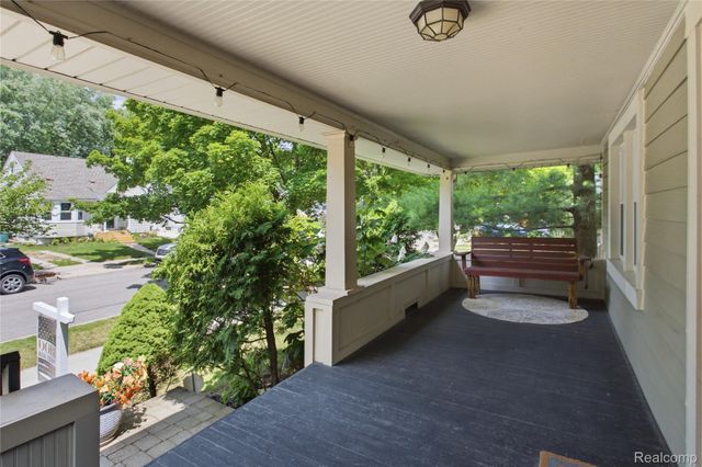 536 E Maplehurst Street, Ferndale, MI 48220