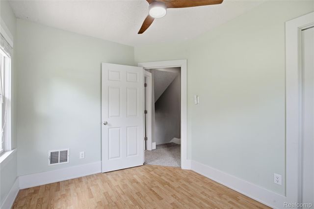 536 E Maplehurst Street, Ferndale, MI 48220