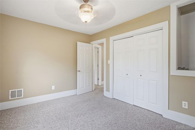 536 E Maplehurst Street, Ferndale, MI 48220