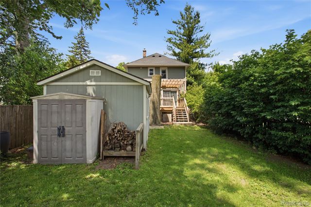 536 E Maplehurst Street, Ferndale, MI 48220