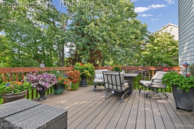 2351 Hickory Circle Drive, Howell, MI 48855