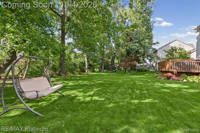 2351 Hickory Circle Drive, Howell, MI 48855