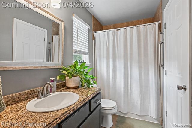 2351 Hickory Circle Drive, Howell, MI 48855