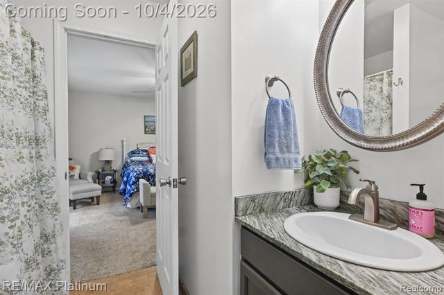 2351 Hickory Circle Drive, Howell, MI 48855