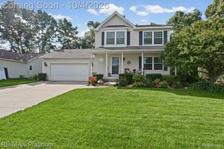 2351 Hickory Circle Drive, Howell, MI 48855