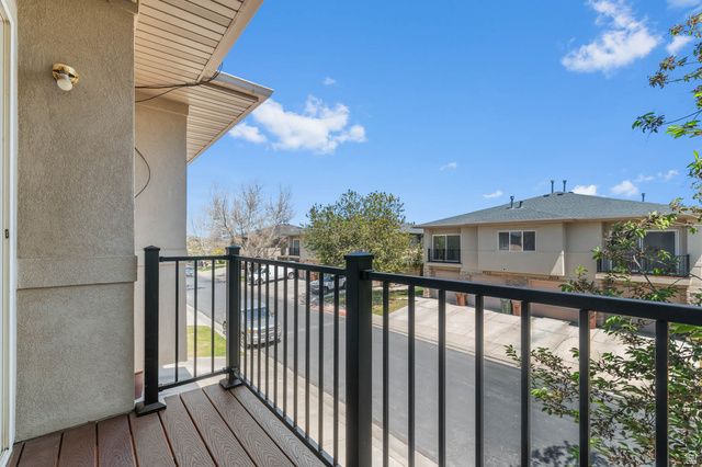 8476 S IVY LN, West Jordan, UT 84081
