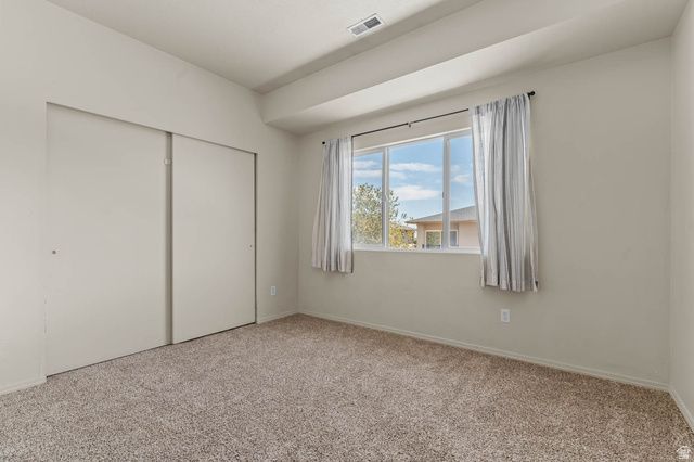 8476 S IVY LN, West Jordan, UT 84081