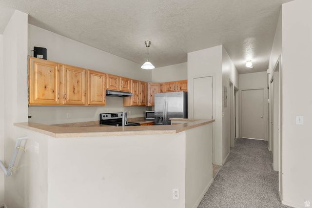 8476 S IVY LN, West Jordan, UT 84081