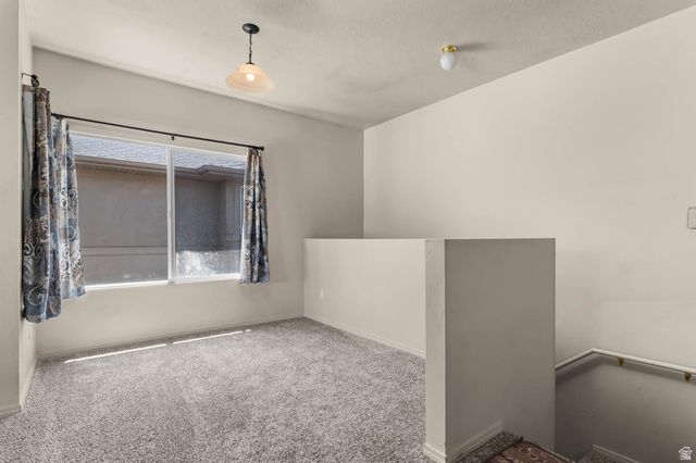 8476 S IVY LN, West Jordan, UT 84081