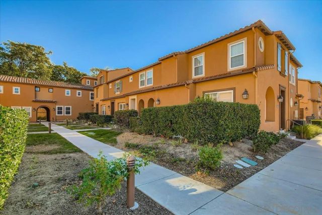 17019 Camino Marcilla 5, San Diego, CA 92127