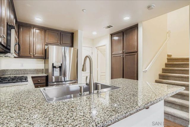 17019 Camino Marcilla 5, San Diego, CA 92127