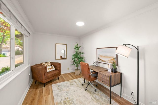 215 Wykoff Dr, Vacaville, CA 95688