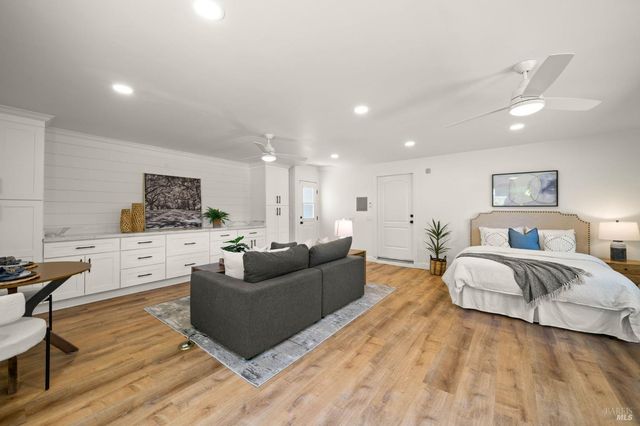 215 Wykoff Dr, Vacaville, CA 95688