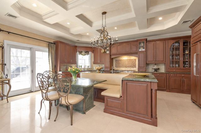 12 Point Crescent, Malba, NY 11357