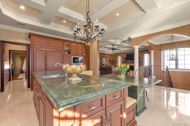 12 Point Crescent, Malba, NY 11357