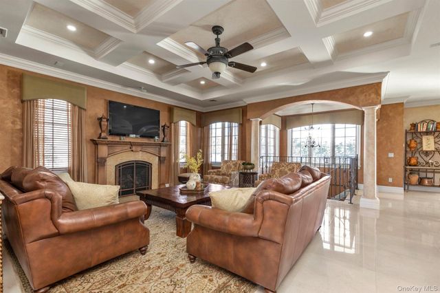 12 Point Crescent, Malba, NY 11357