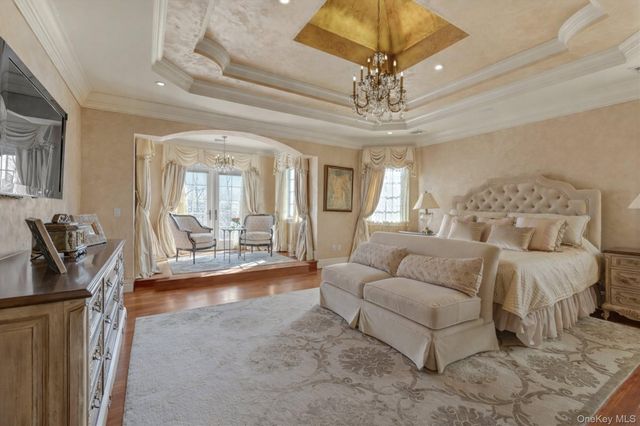 12 Point Crescent, Malba, NY 11357