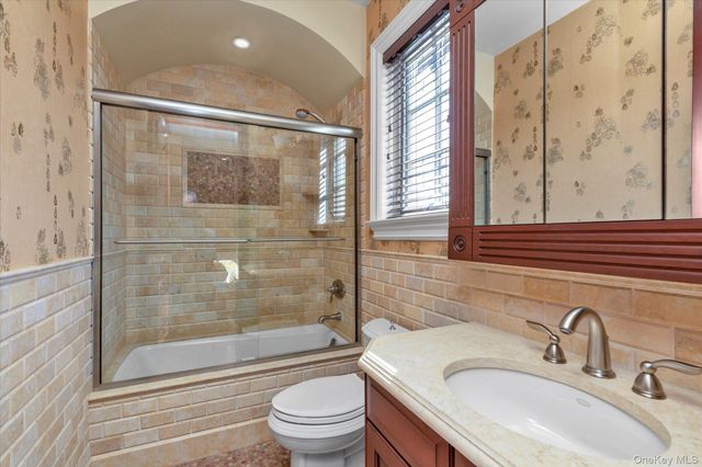 12 Point Crescent, Malba, NY 11357