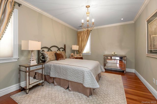 12 Point Crescent, Malba, NY 11357