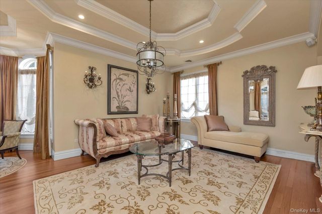 12 Point Crescent, Malba, NY 11357