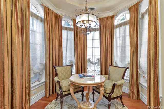 12 Point Crescent, Malba, NY 11357