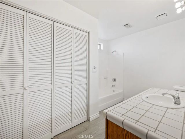 19246 Pine Way, Apple Valley, CA 92308