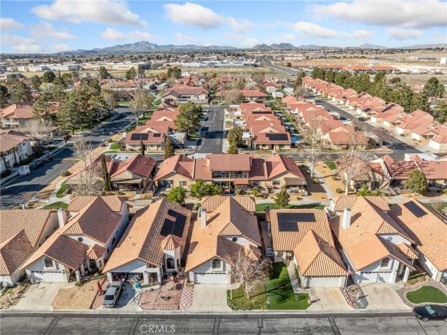 19246 Pine Way, Apple Valley, CA 92308