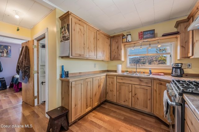 18387 S OLD LANE RD, Cataldo, ID 83810