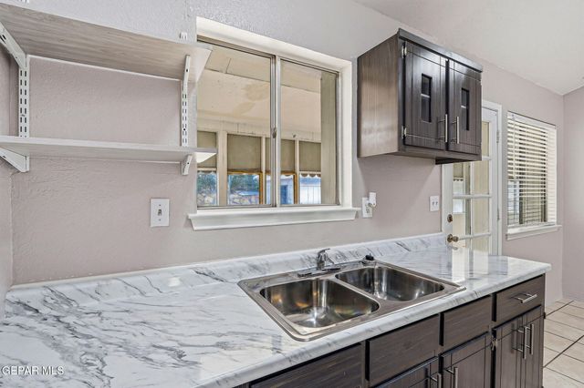 11748 HENRY PHIPPS Drive, El Paso, TX 79936