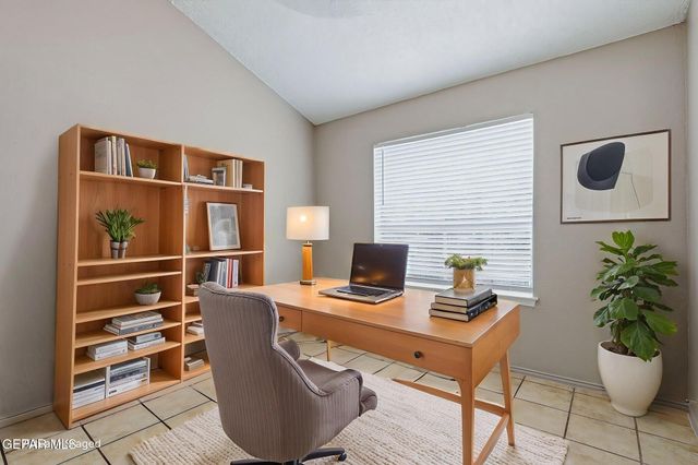 11748 HENRY PHIPPS Drive, El Paso, TX 79936