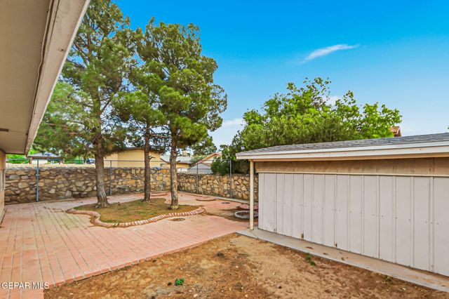 11748 HENRY PHIPPS Drive, El Paso, TX 79936