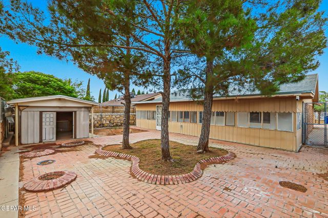 11748 HENRY PHIPPS Drive, El Paso, TX 79936