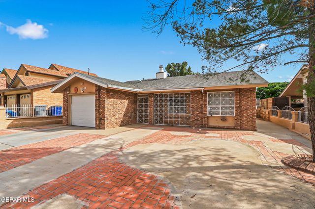 11748 HENRY PHIPPS Drive, El Paso, TX 79936