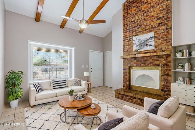 11748 HENRY PHIPPS Drive, El Paso, TX 79936