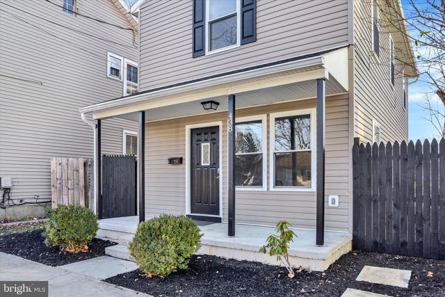 438 N PITT ST, Carlisle, PA 17013