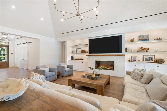 2207 Cove Drive, Vero Beach, FL 32963