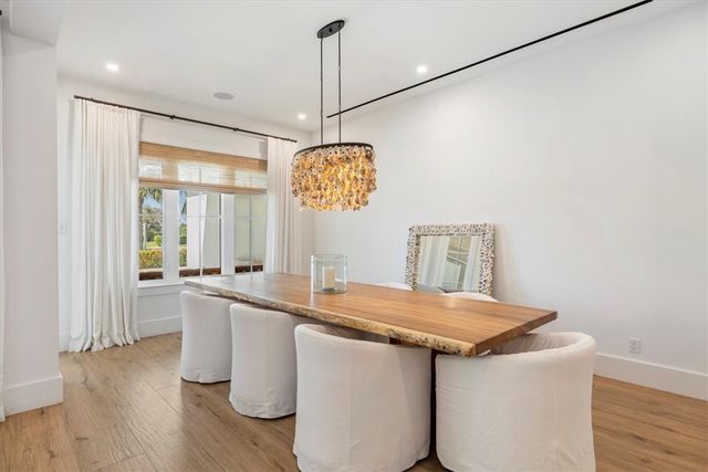 2207 Cove Drive, Vero Beach, FL 32963