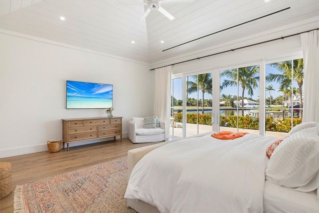 2207 Cove Drive, Vero Beach, FL 32963