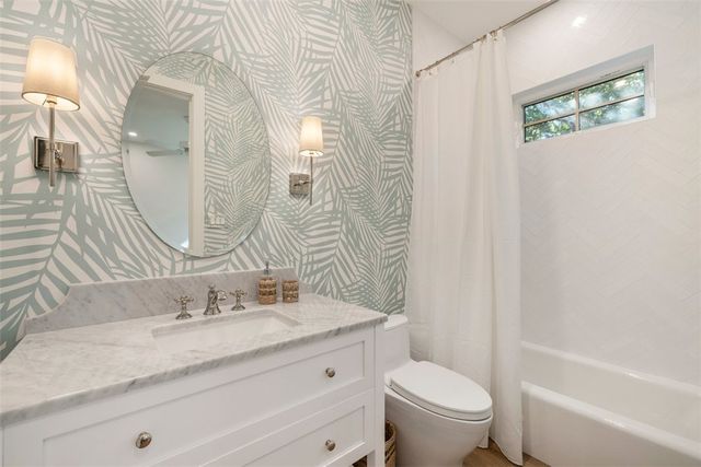 2207 Cove Drive, Vero Beach, FL 32963